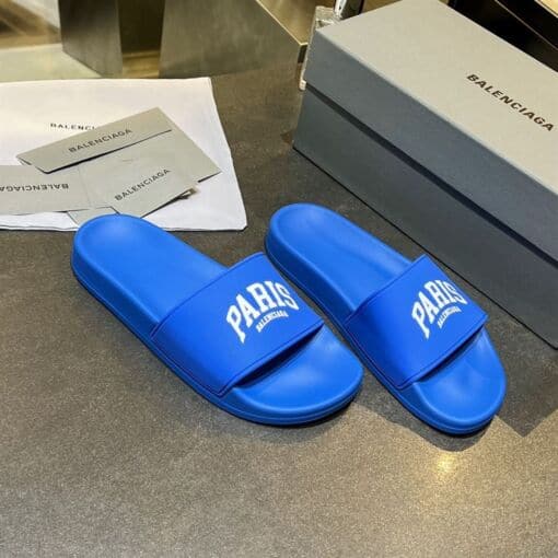 BALENCIAGA CITIES PARIS POOL SLIDE SANDAL – BBD011