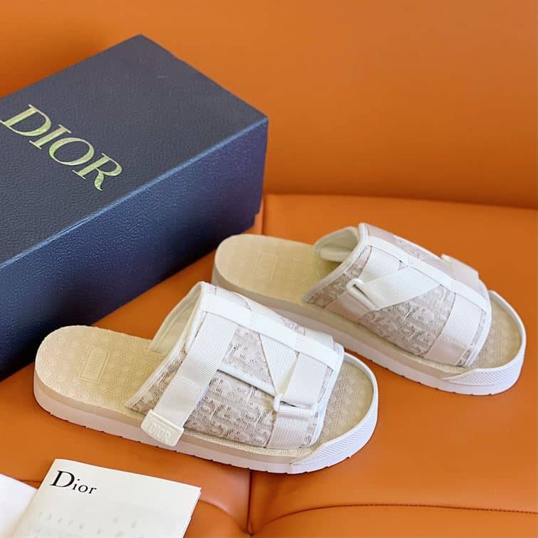 DIOR ALPHA SANDAL – DS006