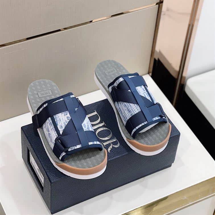 DIOR ALPHA SANDAL – DS007