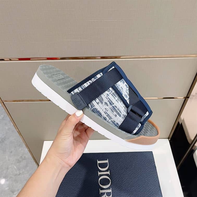 DIOR ALPHA SANDAL – DS007