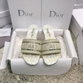 DIOR DWAY SLIDE – DS010