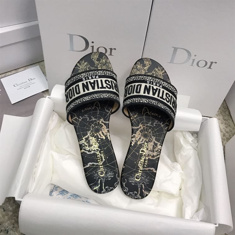 DIOR DWAY SLIDE – DS011