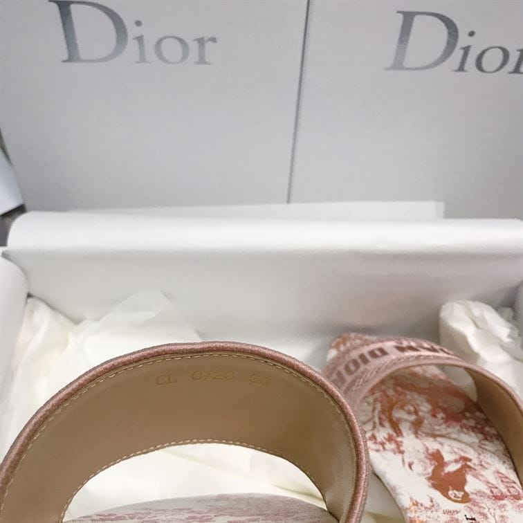 DIOR DWAY SLIDE – DS012