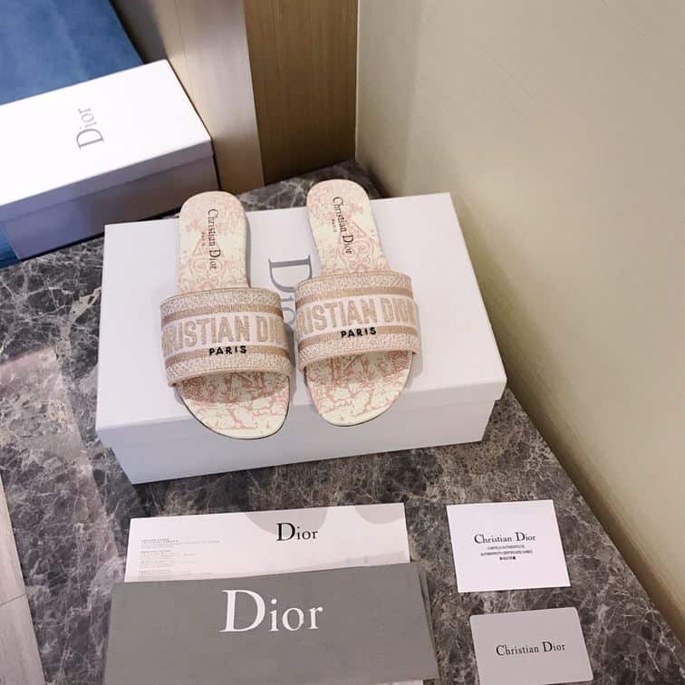 DIOR DWAY SLIDE – DS015