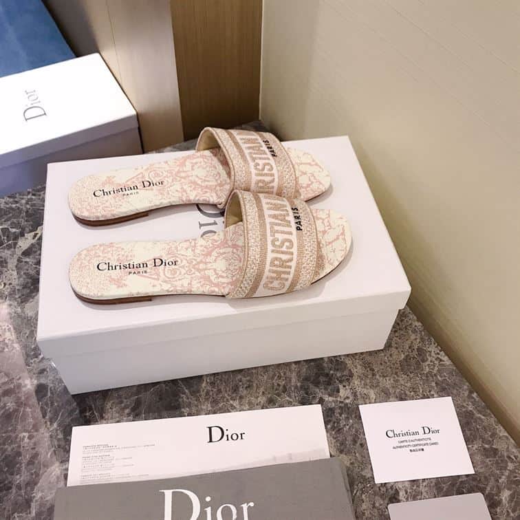 DIOR DWAY SLIDE – DS015