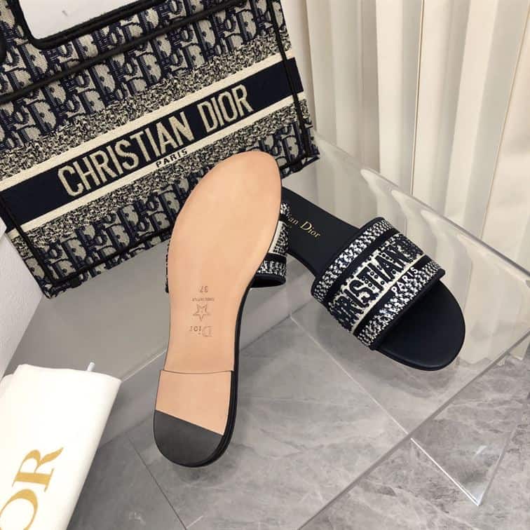 DIOR DWAY SLIDE – DS016