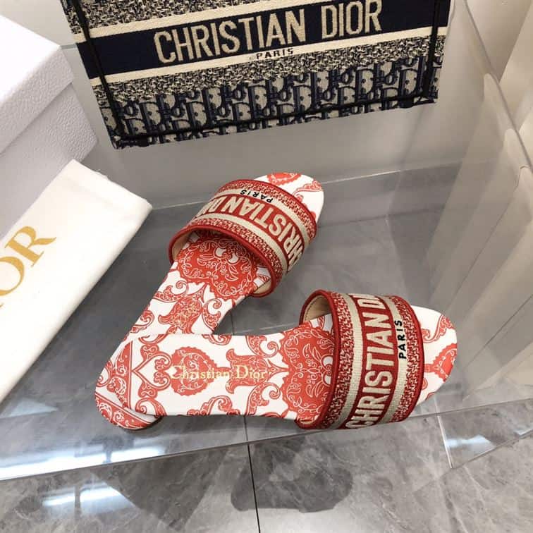 DIOR DWAY SLIDE – DS017