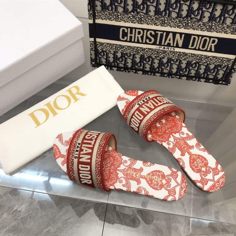 DIOR DWAY SLIDE – DS017
