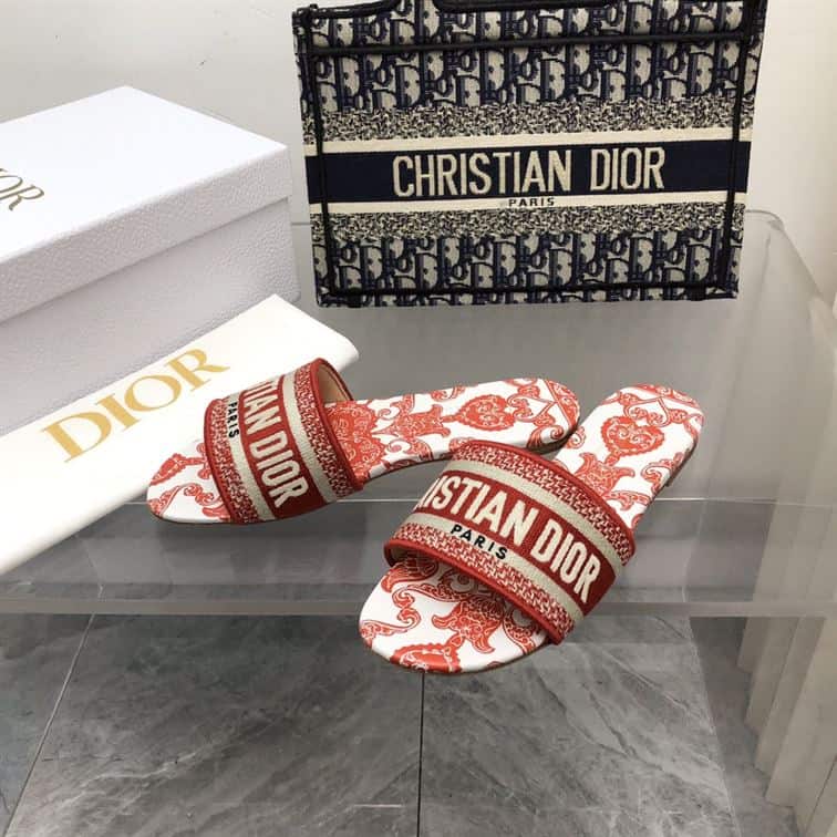 DIOR DWAY SLIDE – DS017