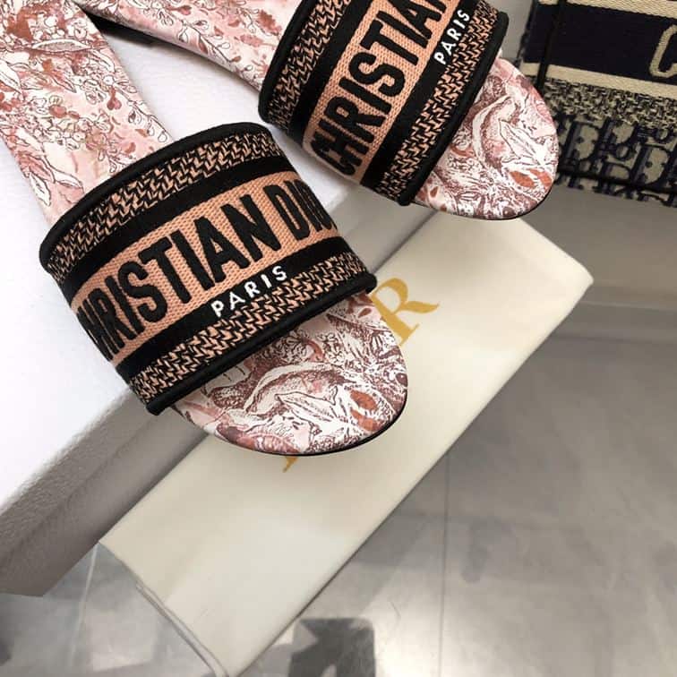 DIOR DWAY SLIDE – DS018