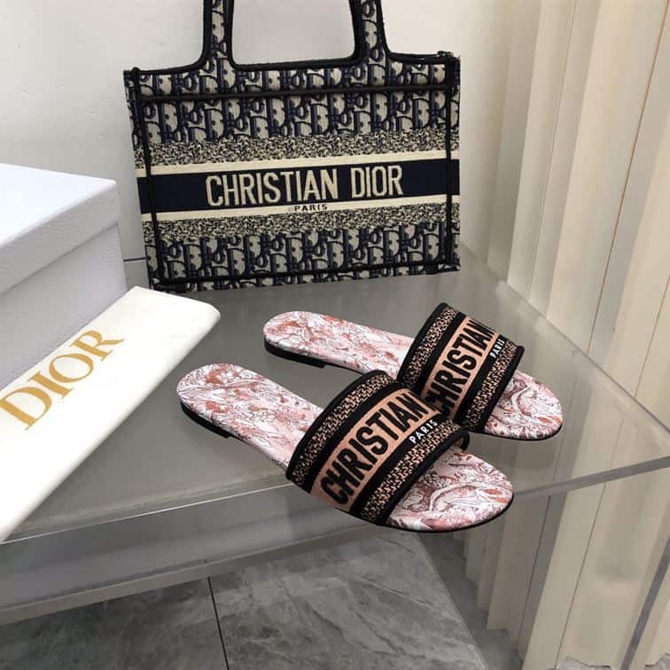 DIOR DWAY SLIDE – DS018