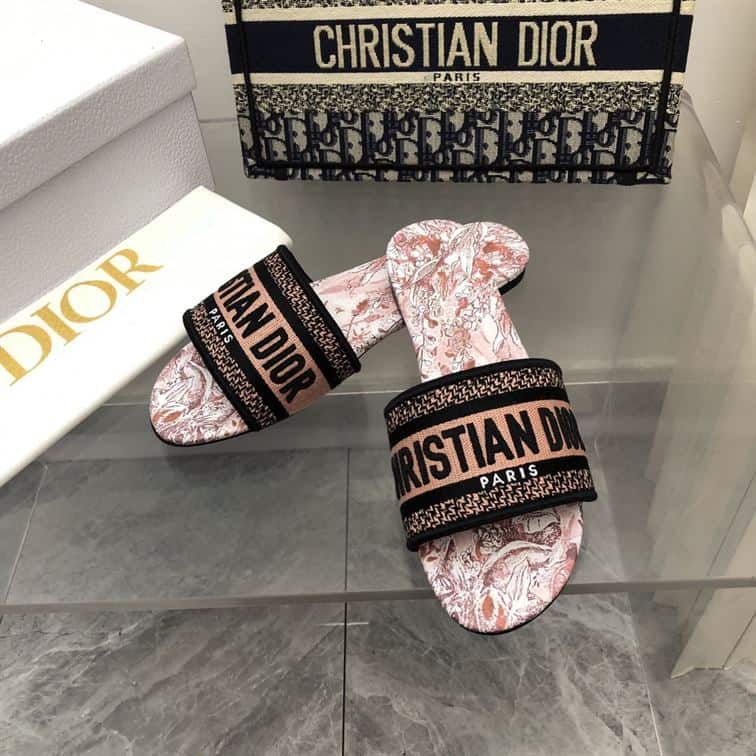 DIOR DWAY SLIDE – DS018