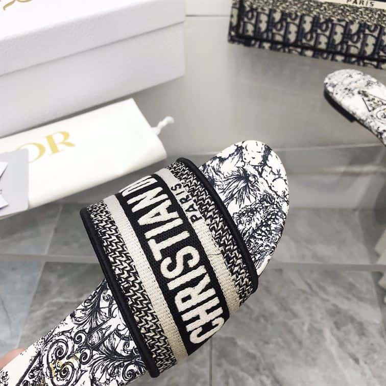 DIOR DWAY SLIDE – DS022