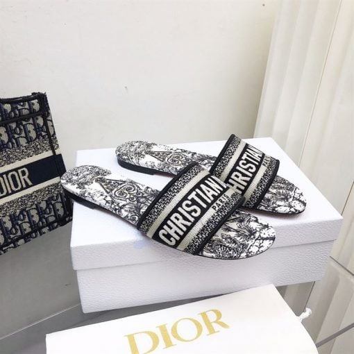 DIOR DWAY SLIDE – DS022