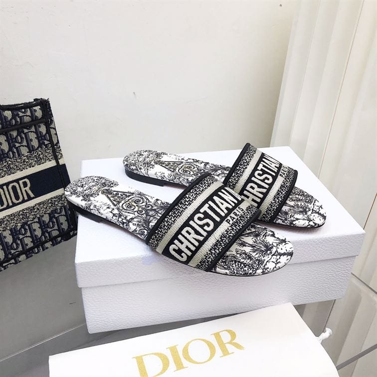 DIOR DWAY SLIDE – DS022