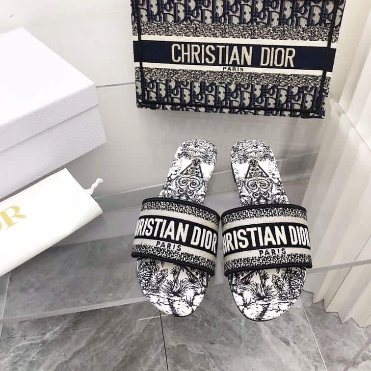 DIOR DWAY SLIDE – DS022