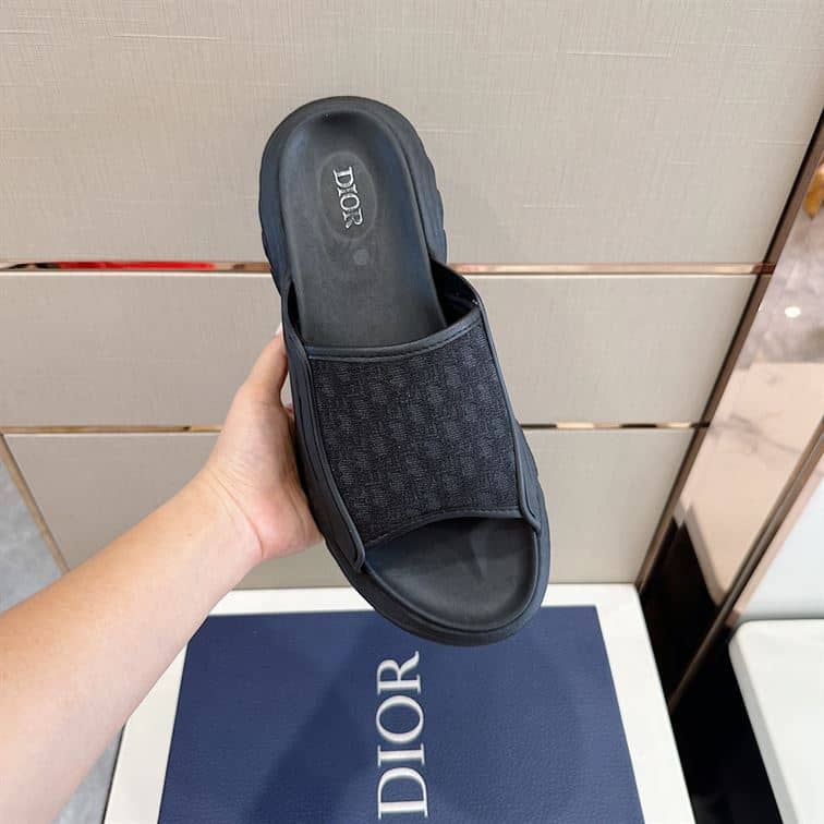 DIOR H-TOWN SANDAL BLACK RUBBER – DS004