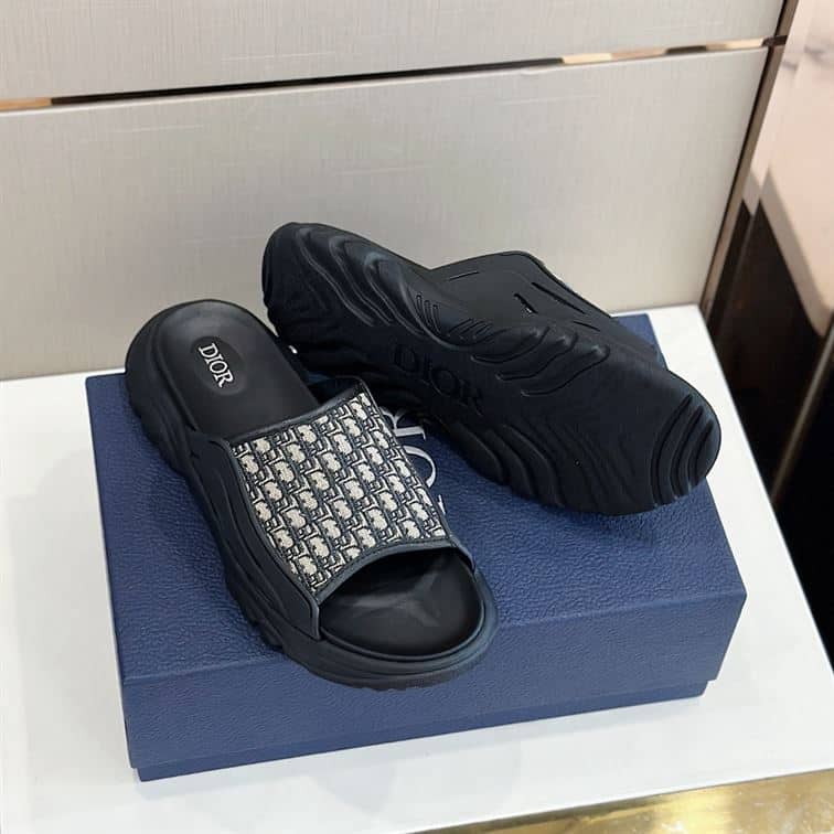 DIOR H-TOWN SANDAL BLACK RUBBER WITH BEIGE AND BLACK DIOR OBLIQUE JACQUARD – DS002