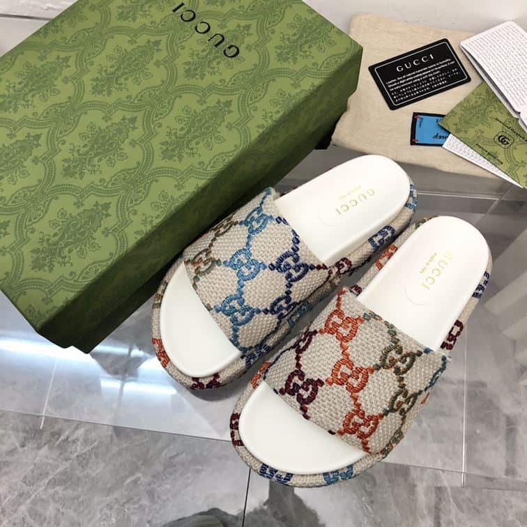 GUCCI ANGELINA EMBROIDERED LOGO PLATFORM SLIDE SANDAL – GSL026