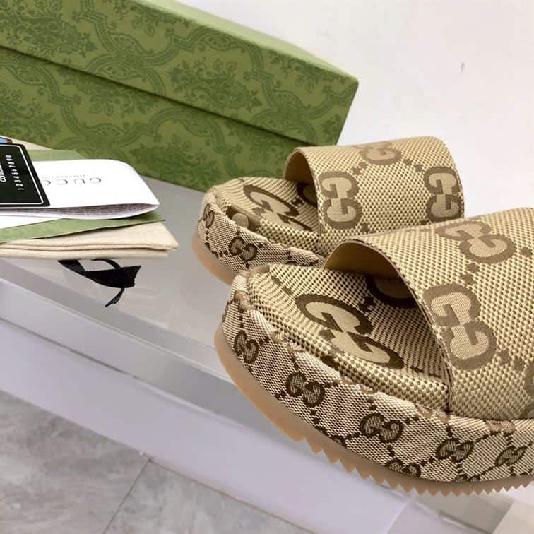 GUCCI ANGELINA LOGO-JACQUARD COATED-CANVAS PLATFORM SLIDES – GSL023