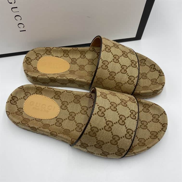 GUCCI GG CANVAS FLIP FLOP SANDAL – GSL001