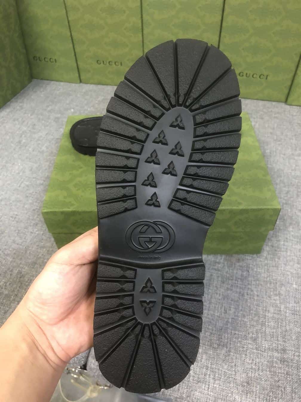 GUCCI MEN SLIDE SANDAL – GSL038