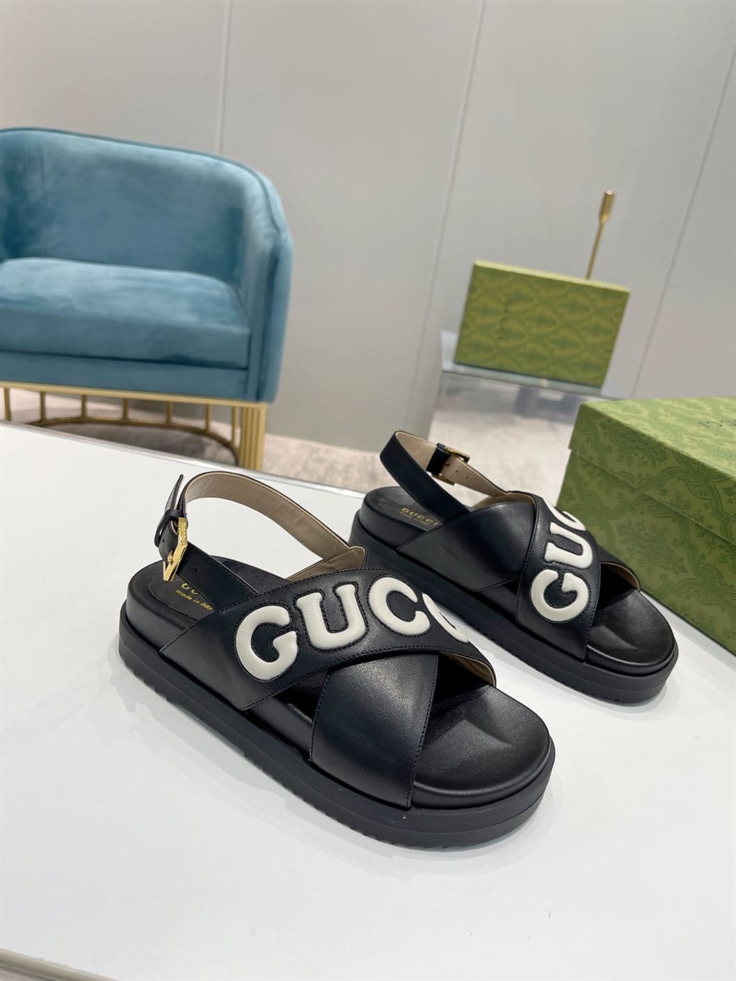 GUCCI MEN’S GUCCI SANDAL BLACK LEATHER – GSL009
