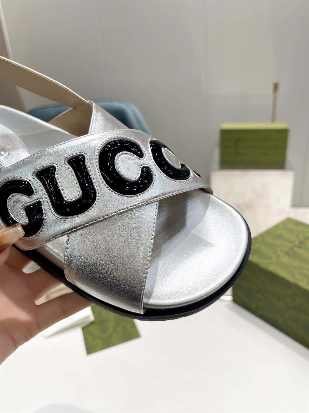 GUCCI MEN’S GUCCI SANDAL BLACK LEATHER – GSL011