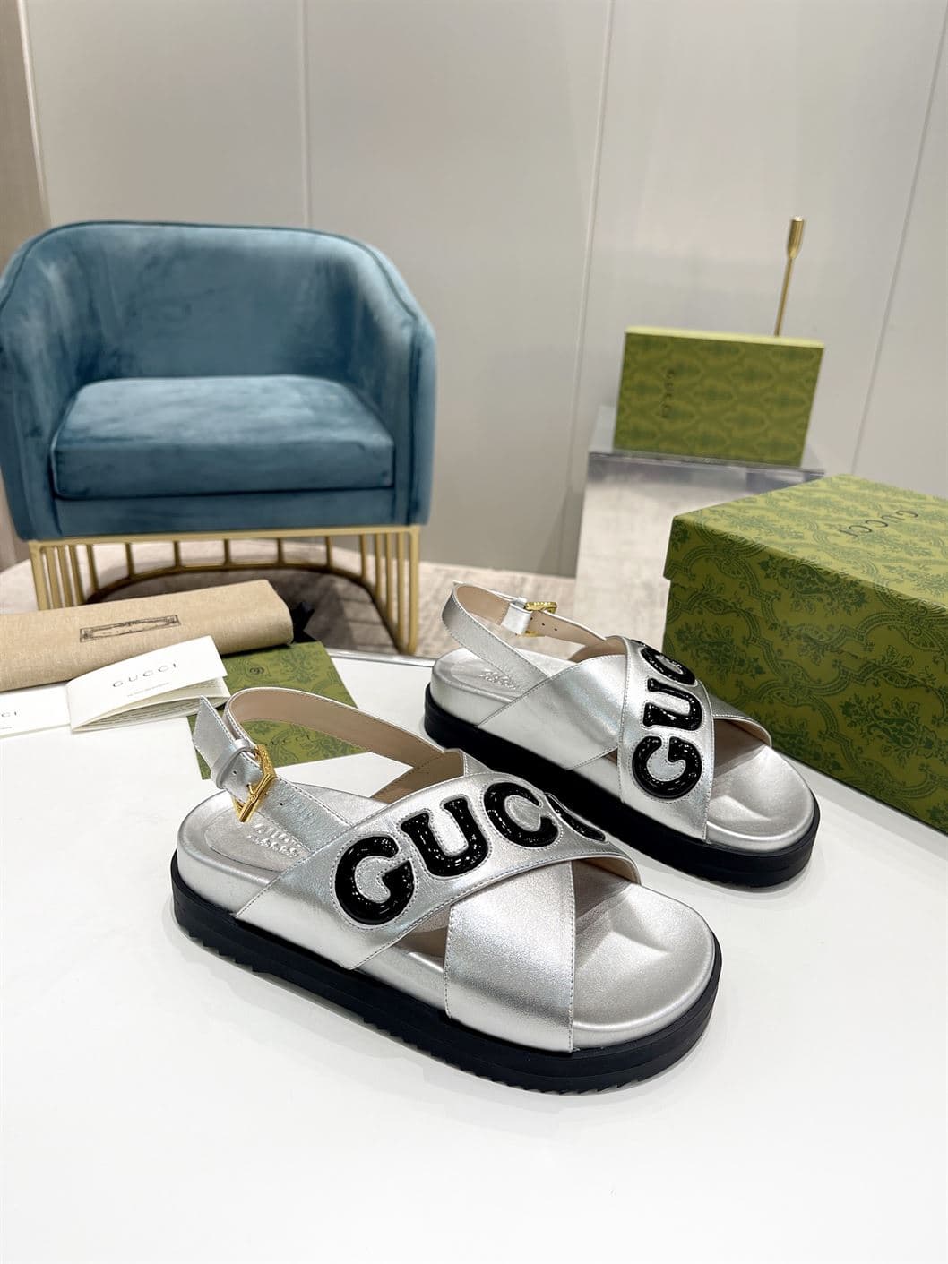 GUCCI MEN’S GUCCI SANDAL BLACK LEATHER – GSL011