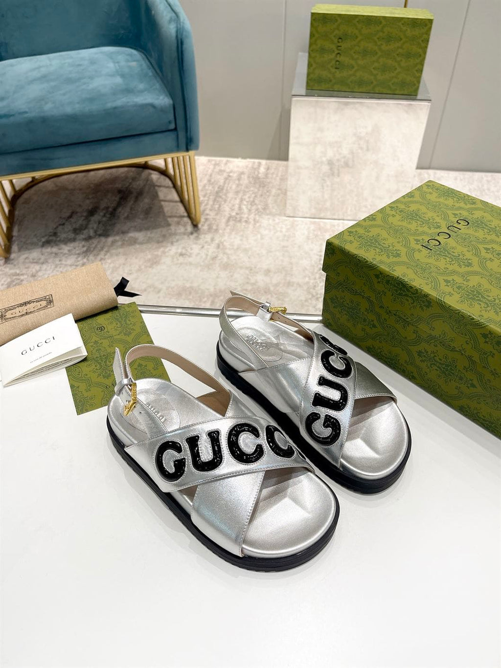 GUCCI MEN’S GUCCI SANDAL BLACK LEATHER – GSL011