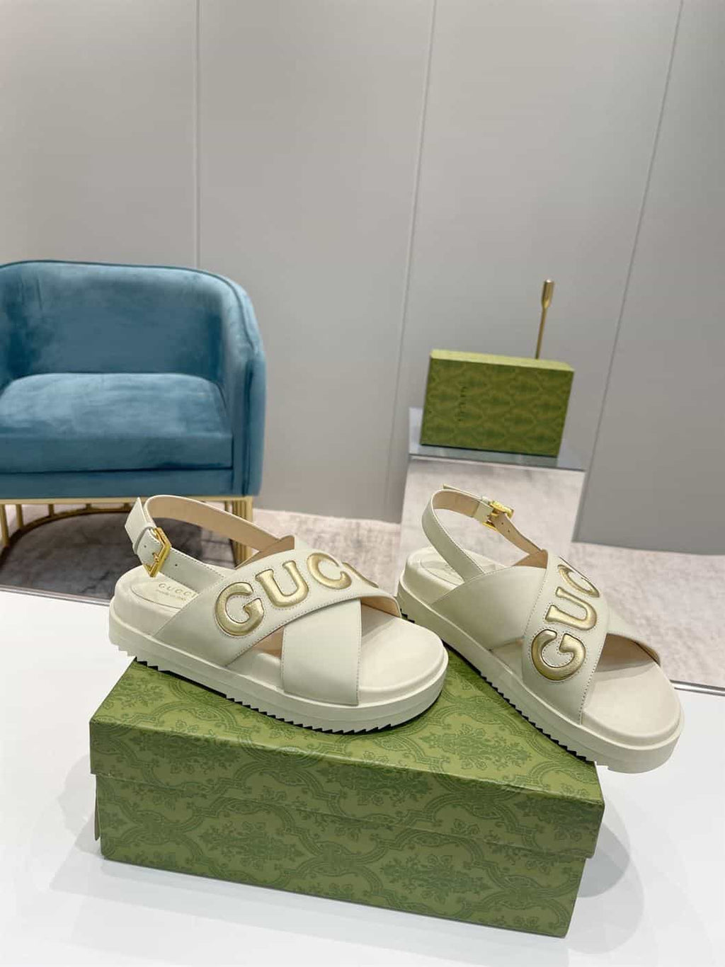 GUCCI MEN’S GUCCI SANDAL WHITE LEATHER – GSL010