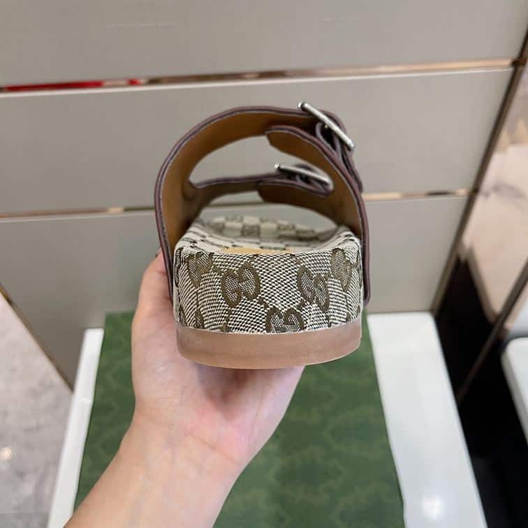 GUCCI MEN’S SLIDE SANDAL WITH STRAPS – GSL027