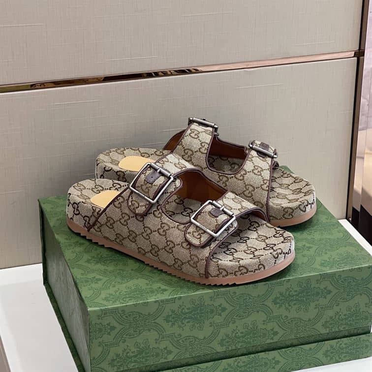 GUCCI MEN’S SLIDE SANDAL WITH STRAPS – GSL027