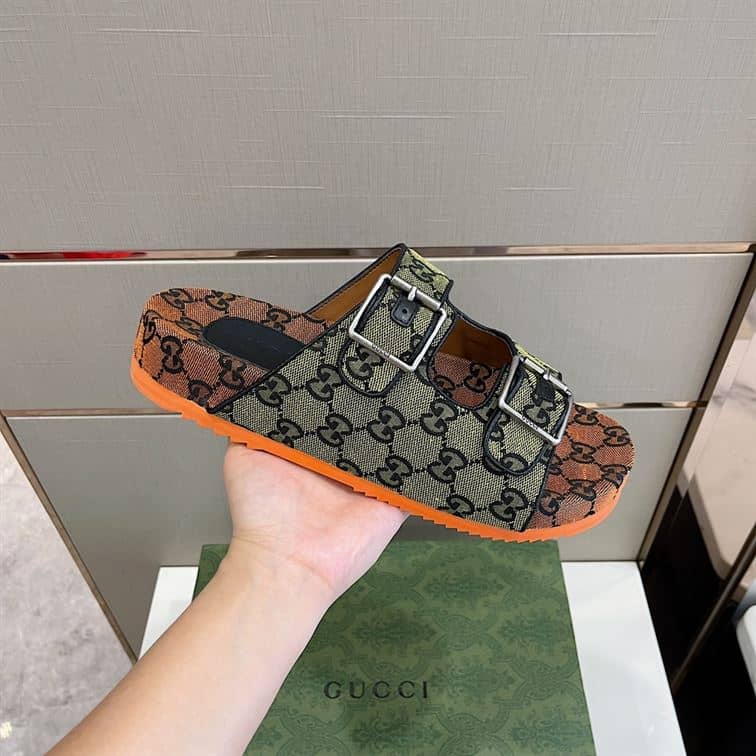GUCCI MEN’S SLIDE SANDAL WITH STRAPS – GSL032