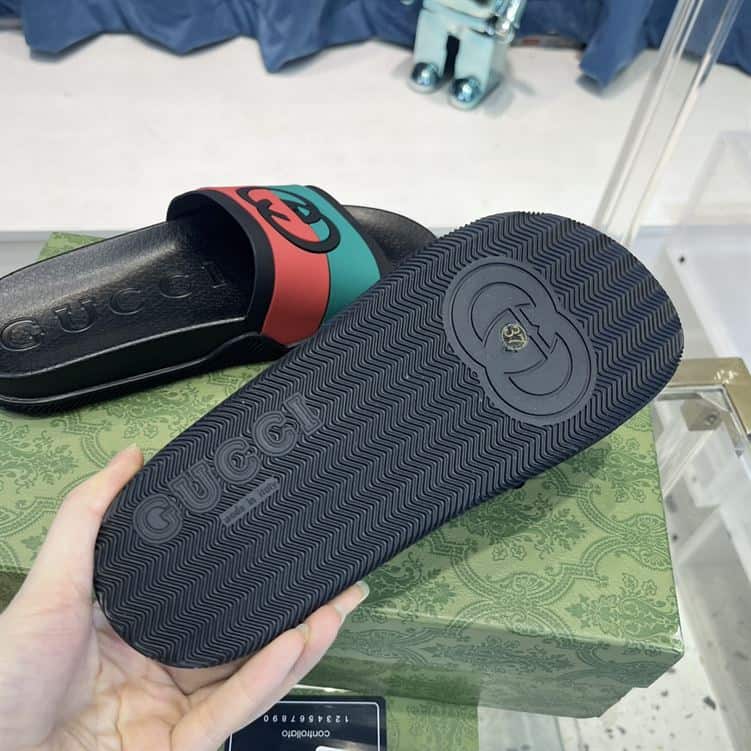 GUCCI SLIDE INTERLOCKING G LEATHER BLACK FOR MEN – GSL003