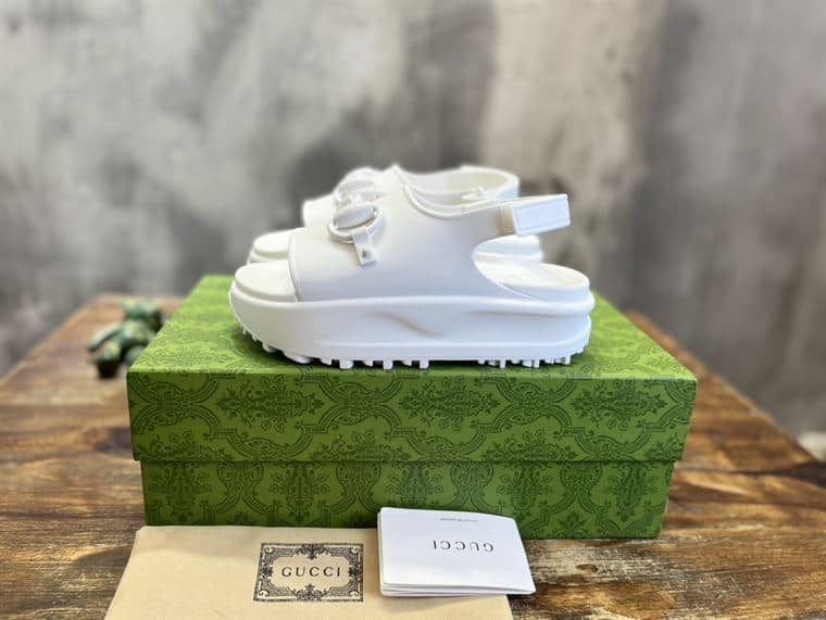 GUCCI WOMEN’S HORSEBIT FLATFORM SANDAL WHITE RUBBER – GSL017