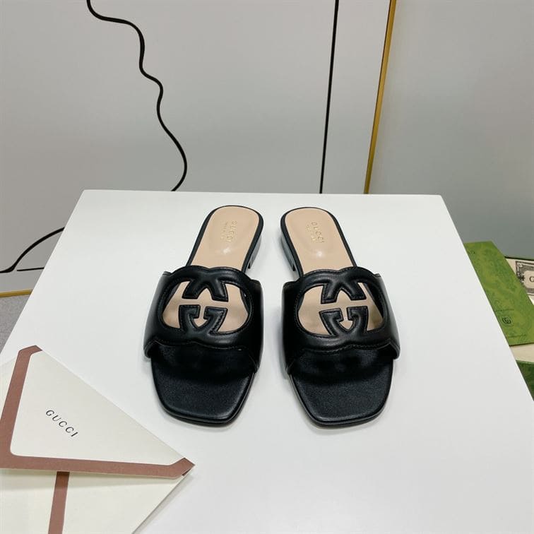 GUCCI WOMEN’S INTERLOCKING G CUT-OUT SLIDE SANDAL – GSL012