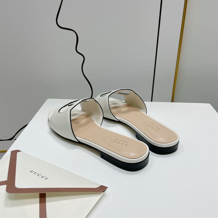 GUCCI WOMEN’S INTERLOCKING G CUT-OUT SLIDE SANDAL – GSL013