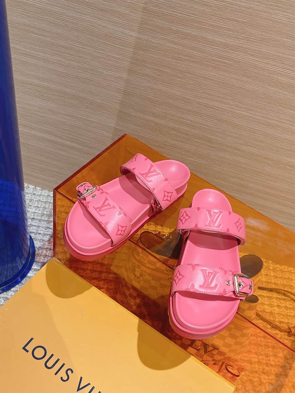 LOUIS VUITTON BOM DIA FLAT COMFORT MULE – LVSD018