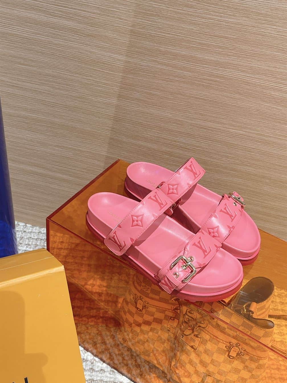 LOUIS VUITTON BOM DIA FLAT COMFORT MULE – LVSD018