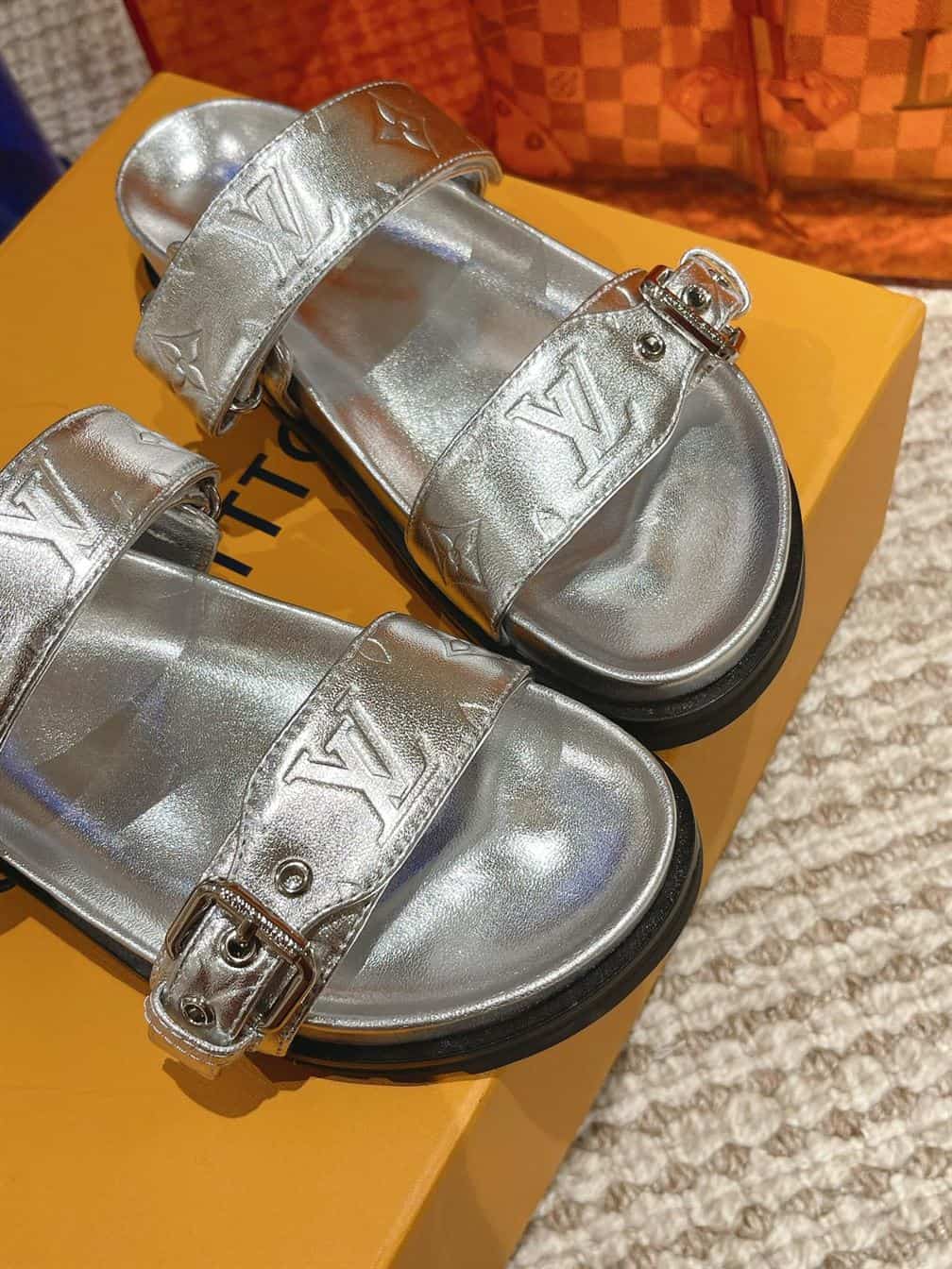 LOUIS VUITTON BOM DIA FLAT COMFORT MULE – LVSD019