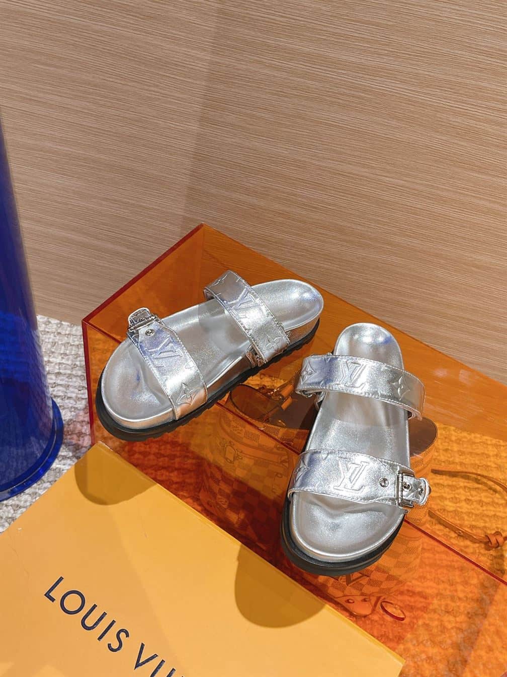 LOUIS VUITTON BOM DIA FLAT COMFORT MULE – LVSD019