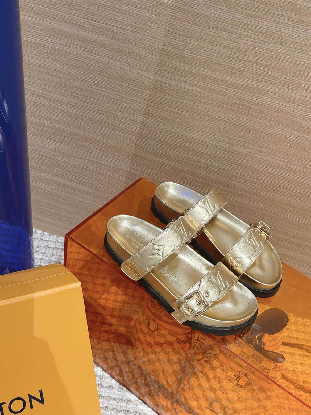 LOUIS VUITTON BOM DIA FLAT COMFORT MULE – LVSD020