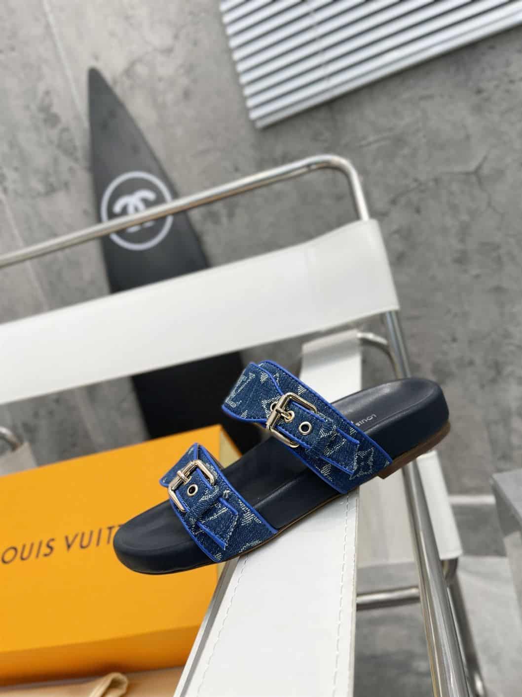 LOUIS VUITTON BOM DIA FLAT MULE – LVSD036