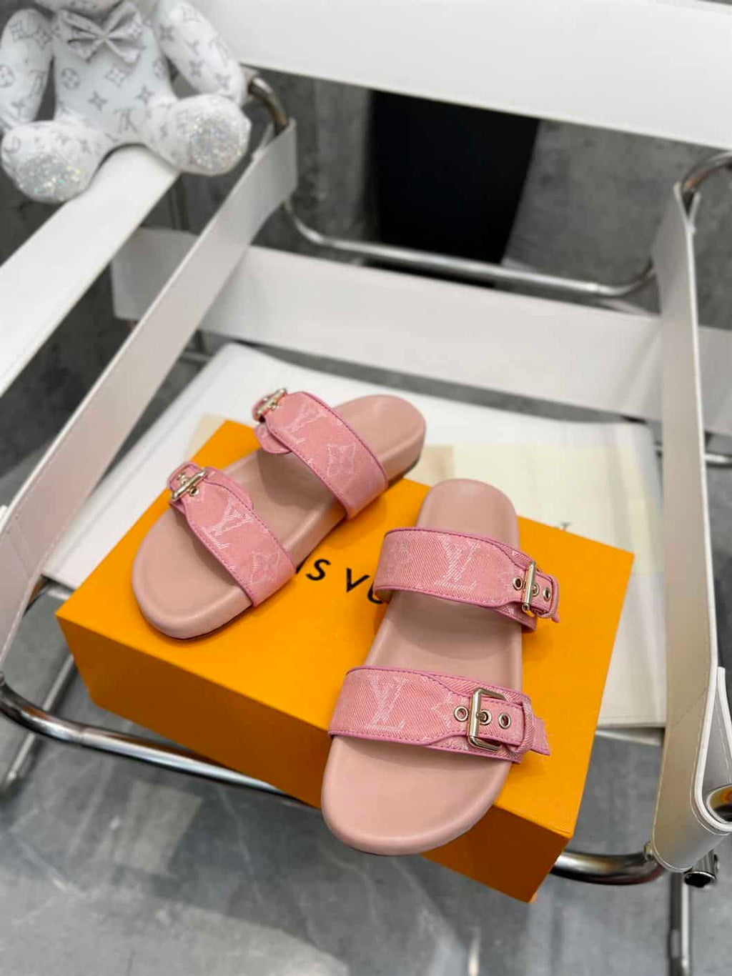 LOUIS VUITTON BOM DIA FLAT MULE – LVSD037