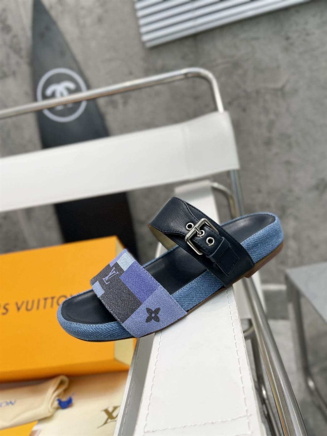 LOUIS VUITTON BOM DIA FLAT MULE – LVSD038