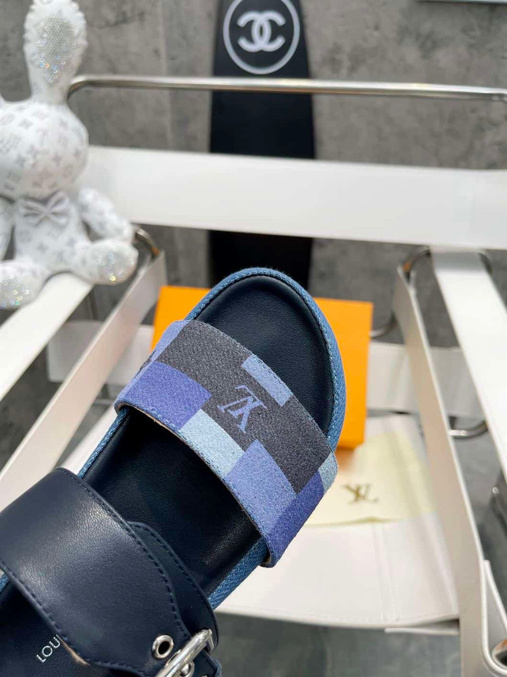 LOUIS VUITTON BOM DIA FLAT MULE – LVSD038