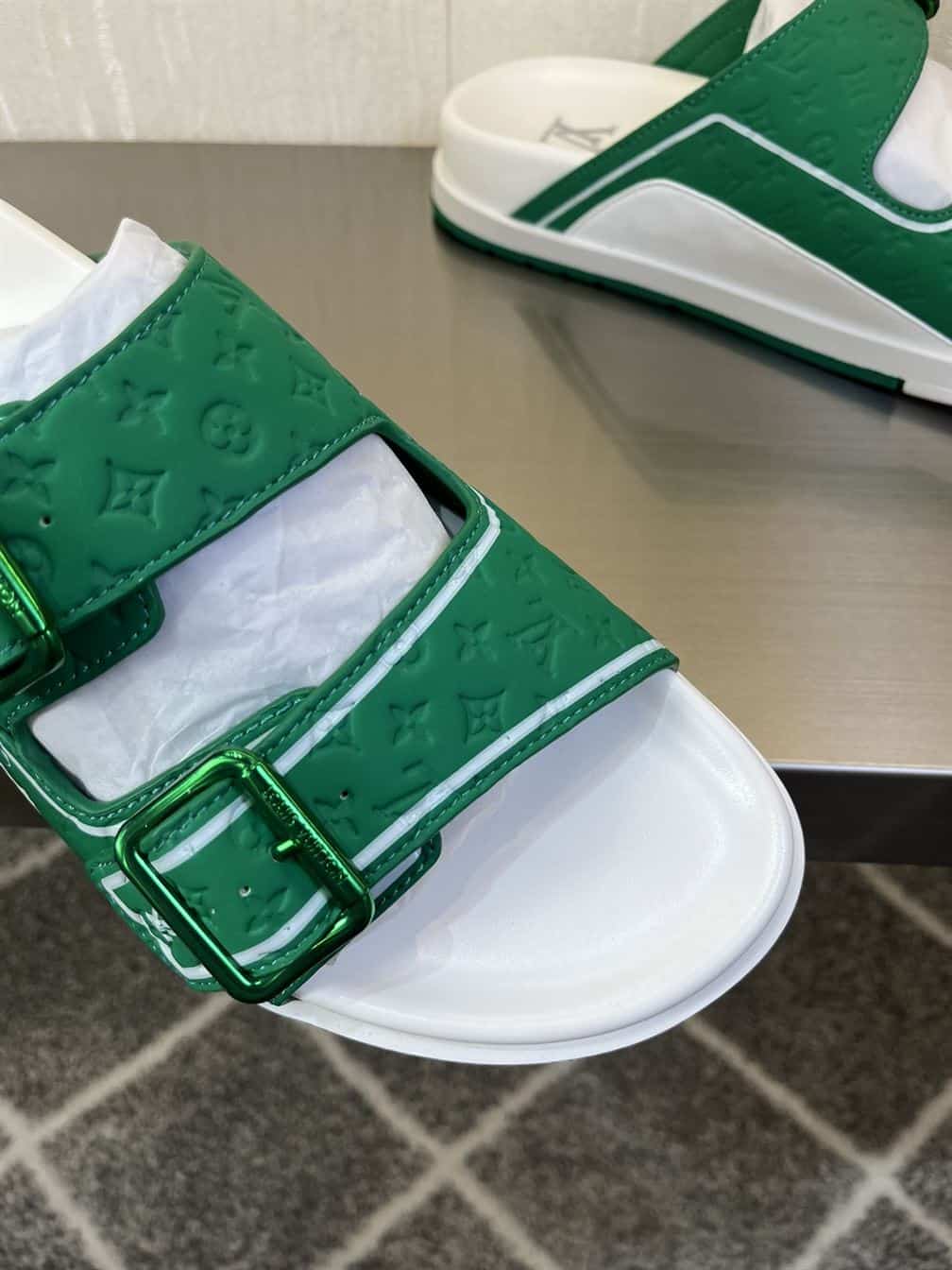 LOUIS VUITTON LV TRAINER MULES – LVSD025