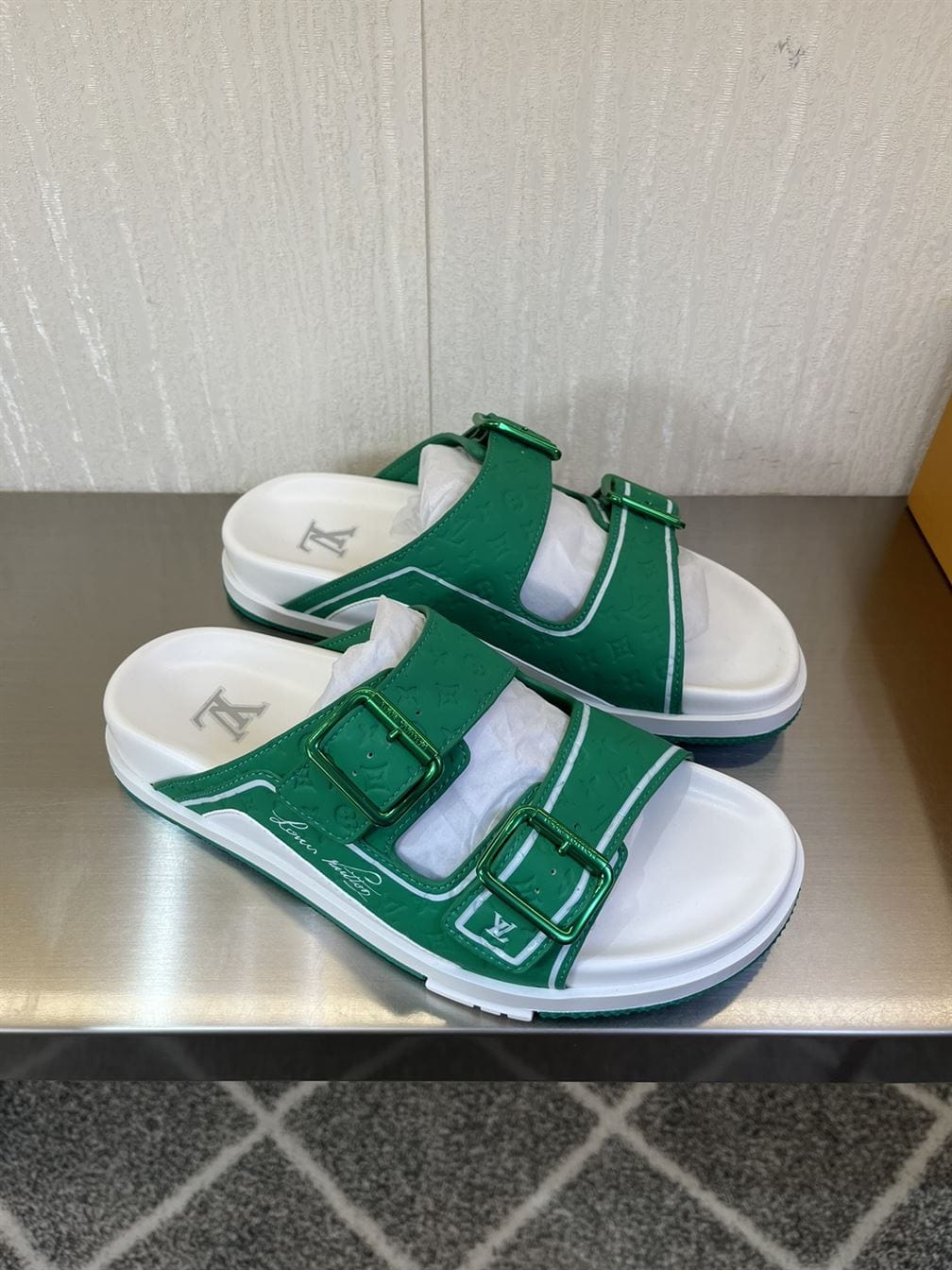 LOUIS VUITTON LV TRAINER MULES – LVSD025