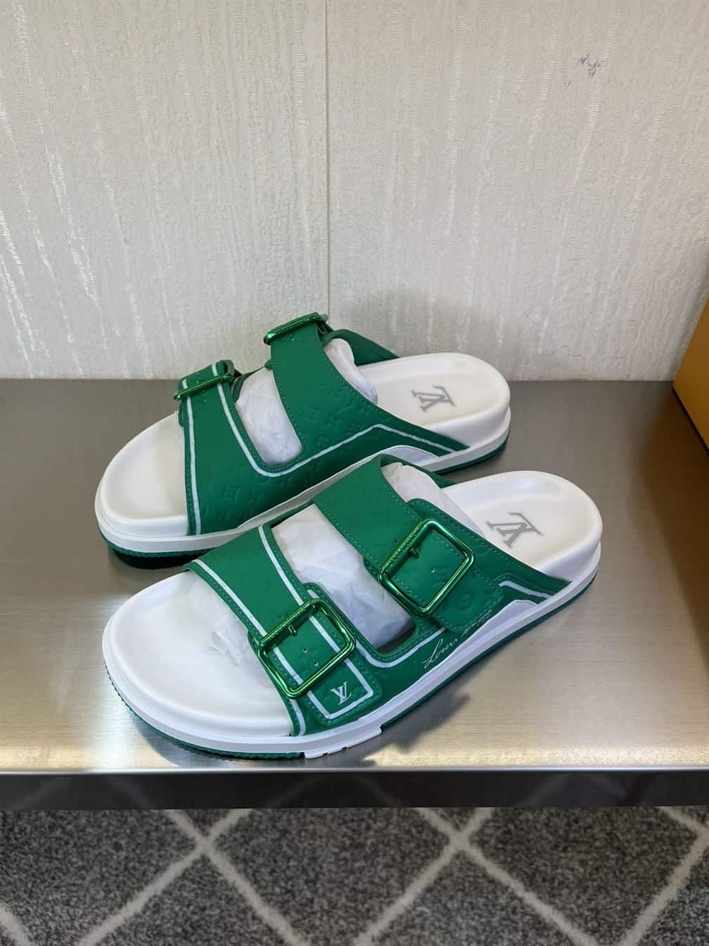 LOUIS VUITTON LV TRAINER MULES – LVSD025